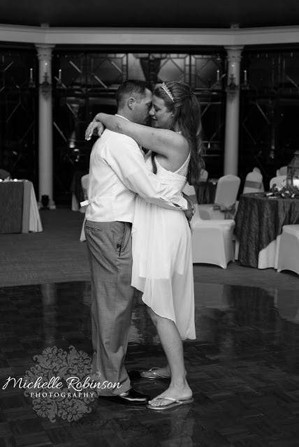 Bride and Groom First Dance | North Carolina Wedding Photographer | Michelle Robinson Photography