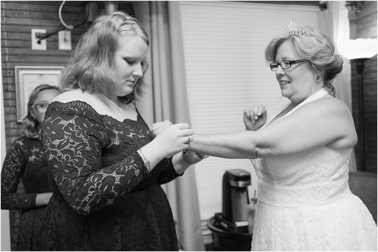 Michelle and Sara Photography, Michelle and Sara weddings, michelle robinson photography, burke manor inn, getting ready, bride putting on jewerly