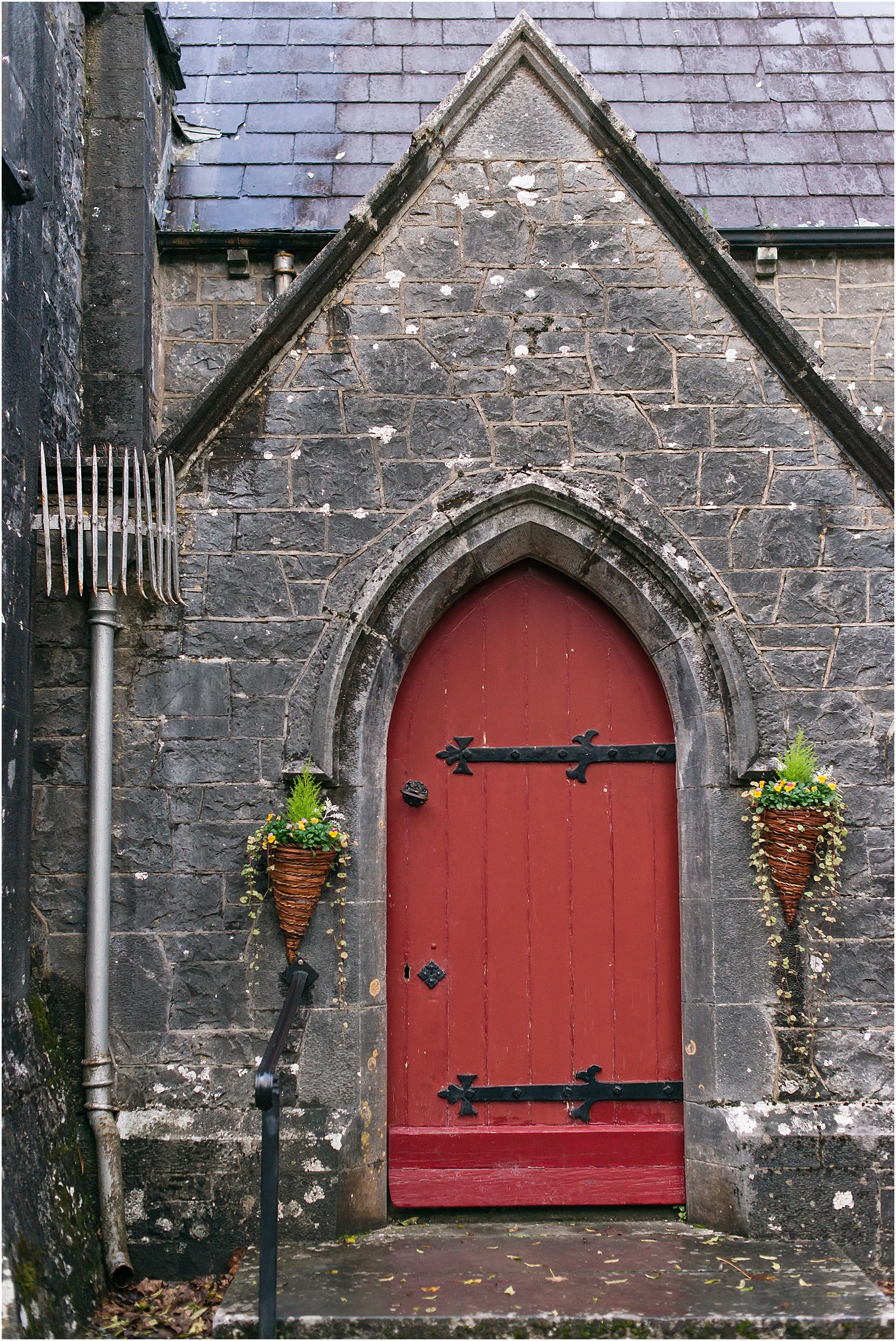 michelle and sara photography, michelle robinson photography, Cong Ireland, The Quiet Man Cong Ireland, The Quiet Man, St. Mary's Church Cong Ireland, The Quiet Man St. Mary's Church, Ireland, church with red door, red door, church