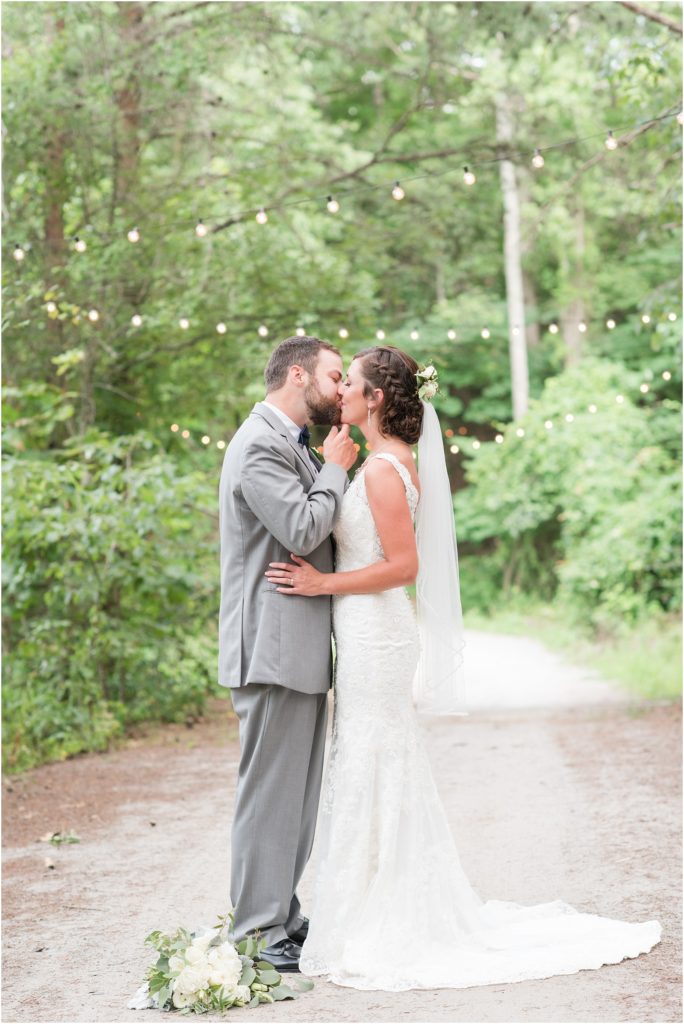 An Elegant Meadows At Walnut Cove Wedding - Michelle and Sara Photography